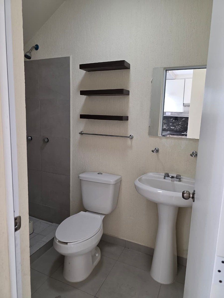 Casa em Residencial Alta California, Tlajomulco de Zúñiga, foto 15 de 26