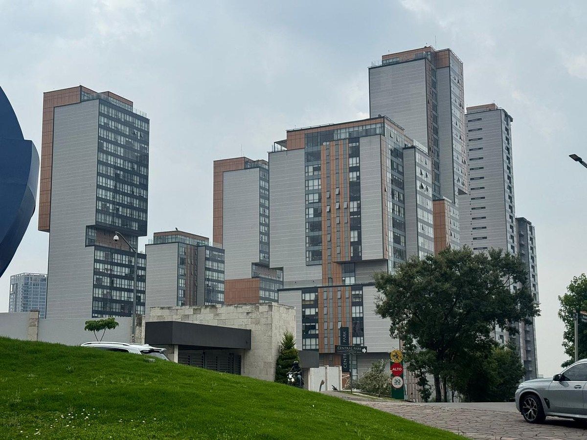BOSQUE REAL EXCELENTE DEPARTAMENTO DE 153.94 m2 EN VENTA, photo 1 of 17