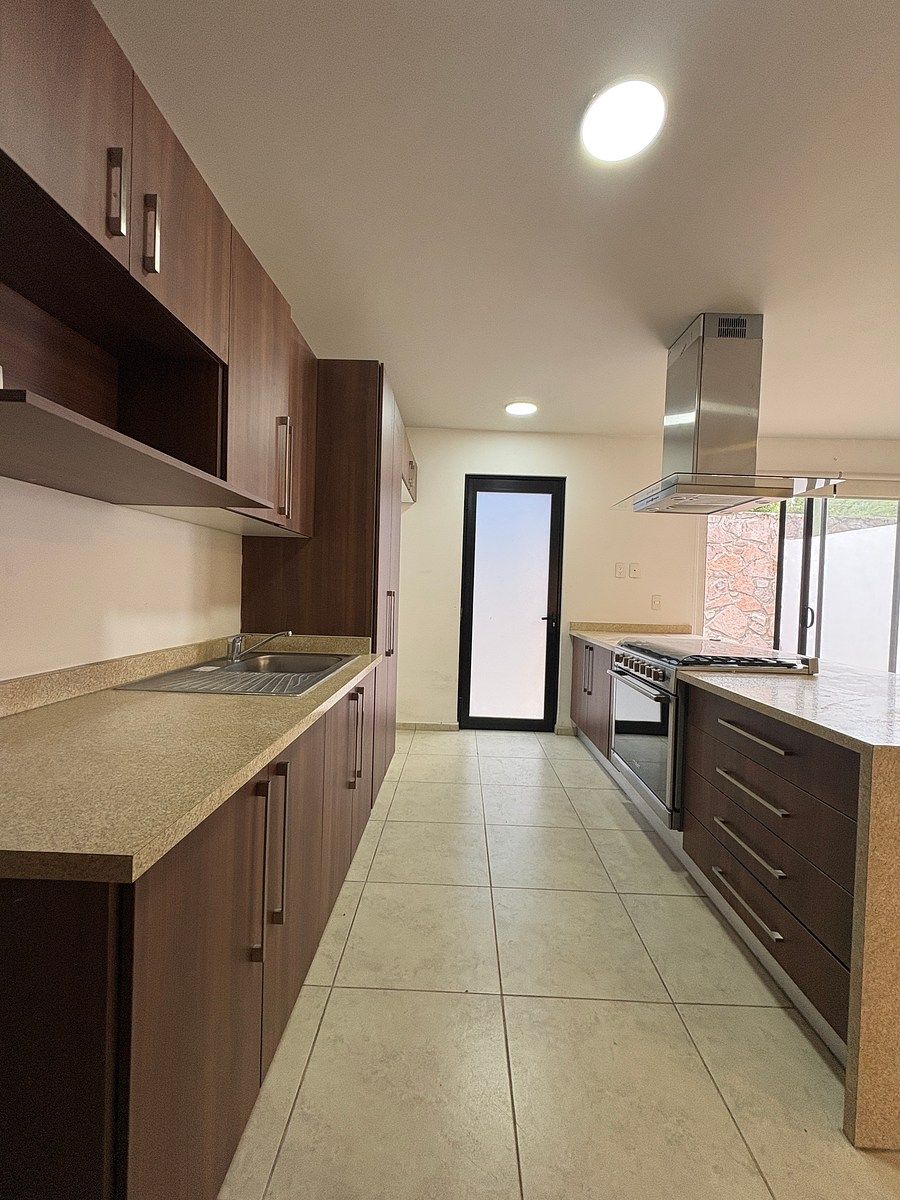 House in Gated Community in Zákia, El Marqués, photo 5 of 16