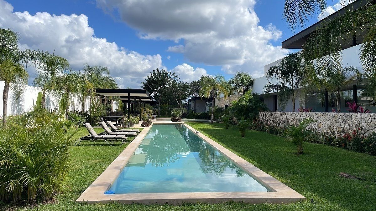 Piscina con carril de nado, foto 34 de 40
