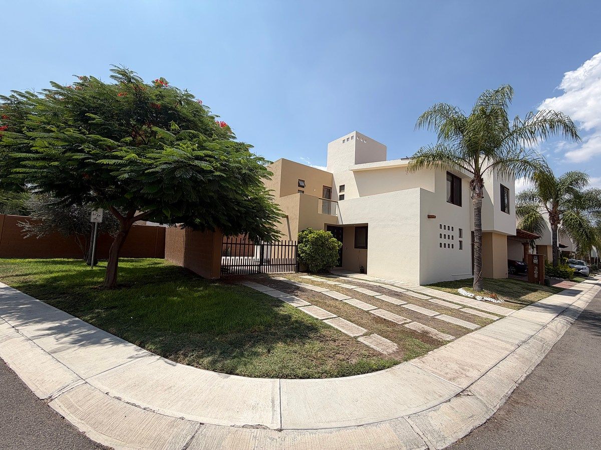 Casa En Renta, en Puerta Real I, en Villa de Pedregal Corregidora, foto 1 de 23