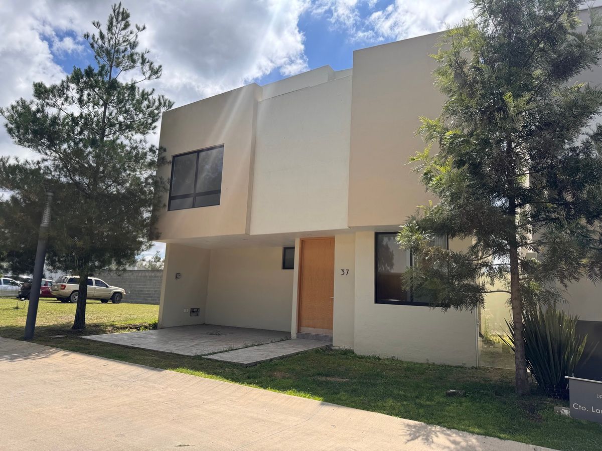 Casa en venta en Solares, foto 1 de 38