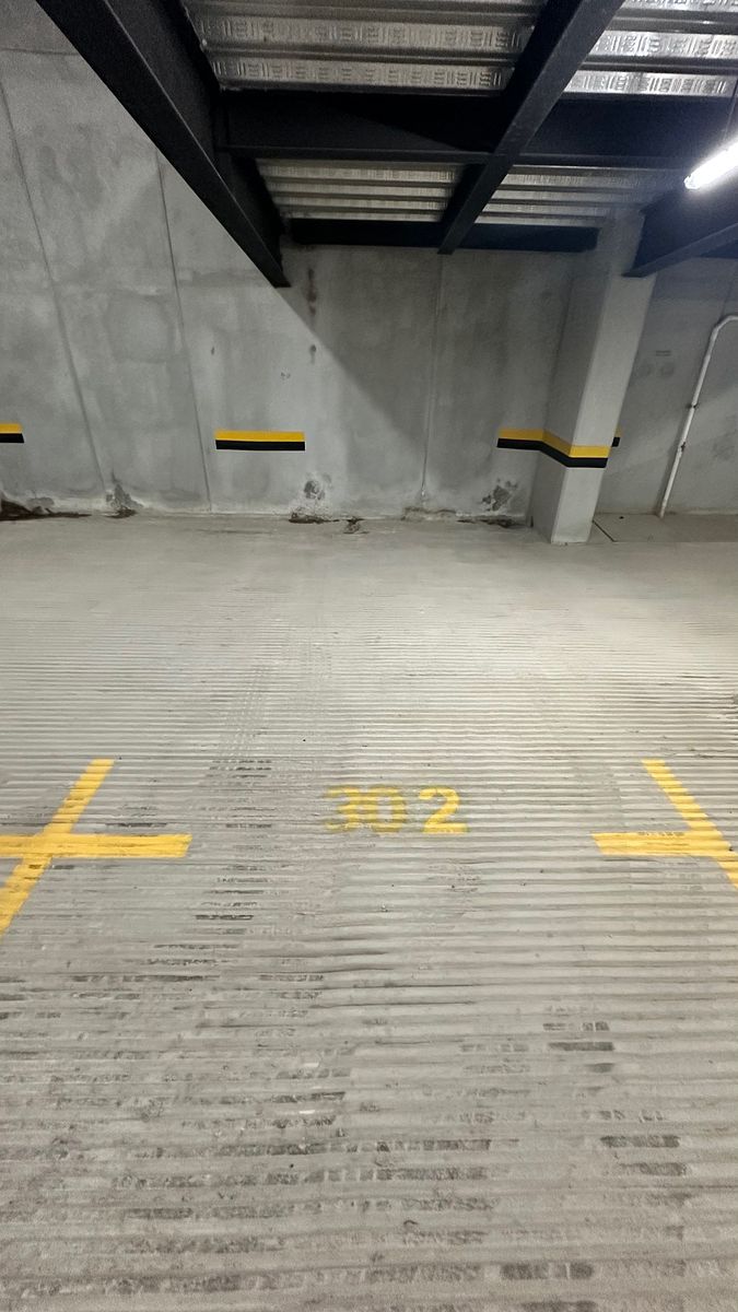 Estacionamiento, foto 17 de 23