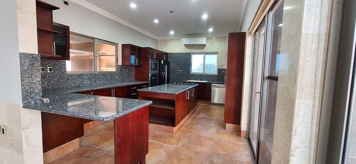 Casa em Las Palmas, Medellín, foto 9 de 31