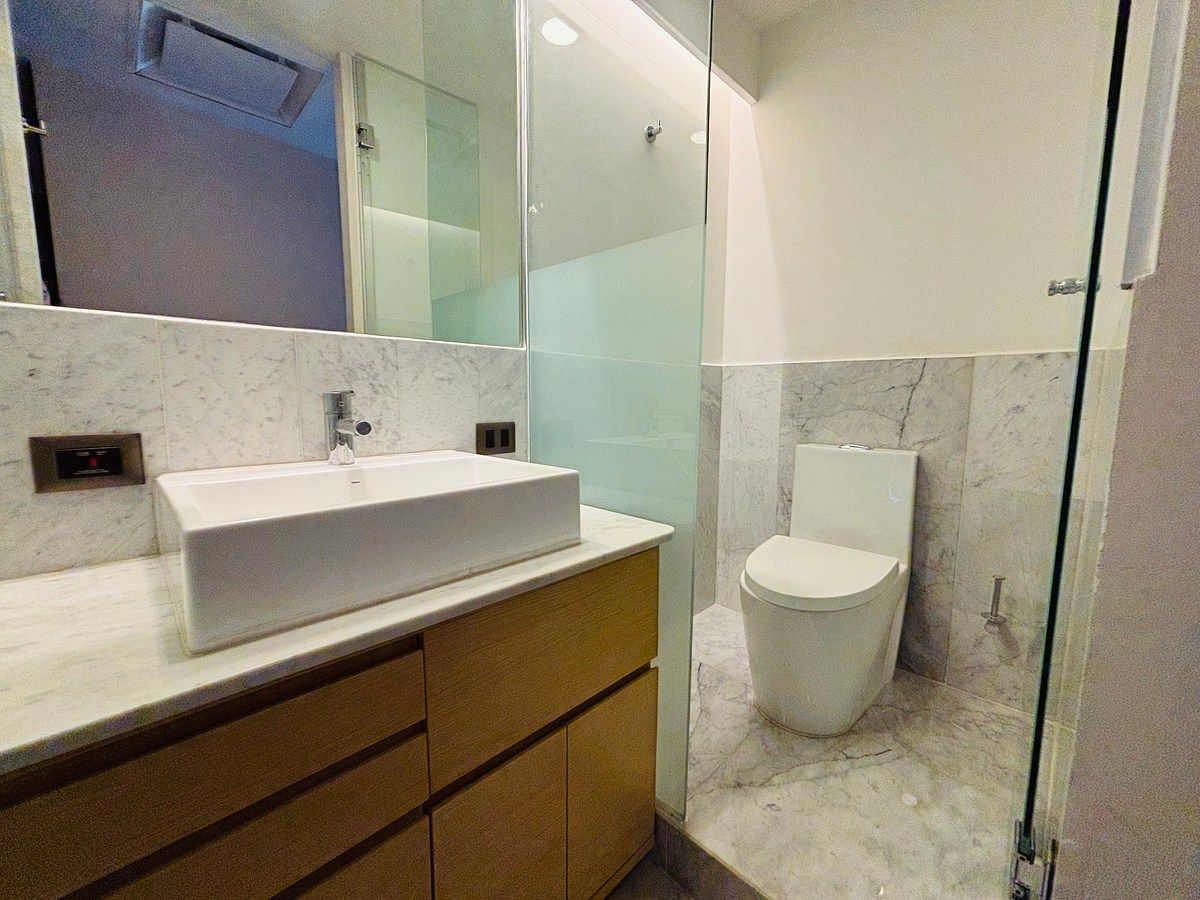 Baño Secundario, photo 13 of 21