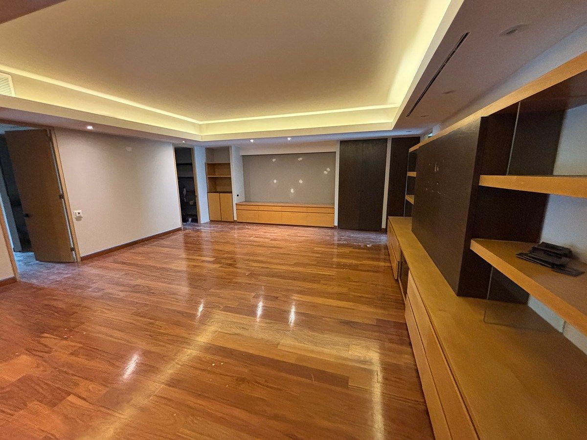 Family Room, photo 8 of 21