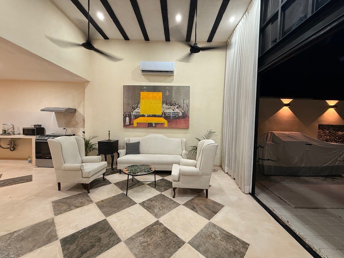 Huge remodeled house in the Center, with a large garden and pool - foto 4