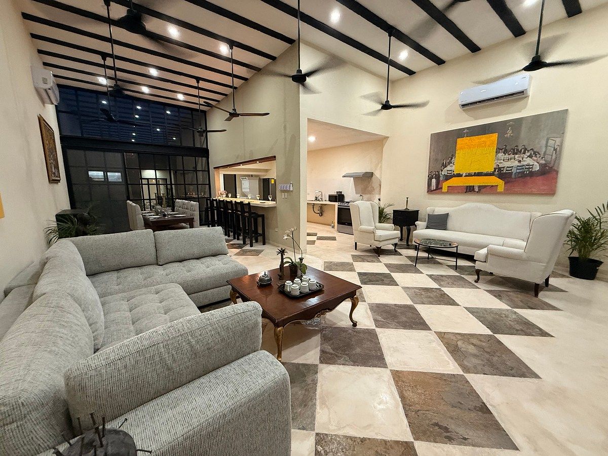 Enorme casa remodelada en el Centro de Mérida, foto 1 de 35