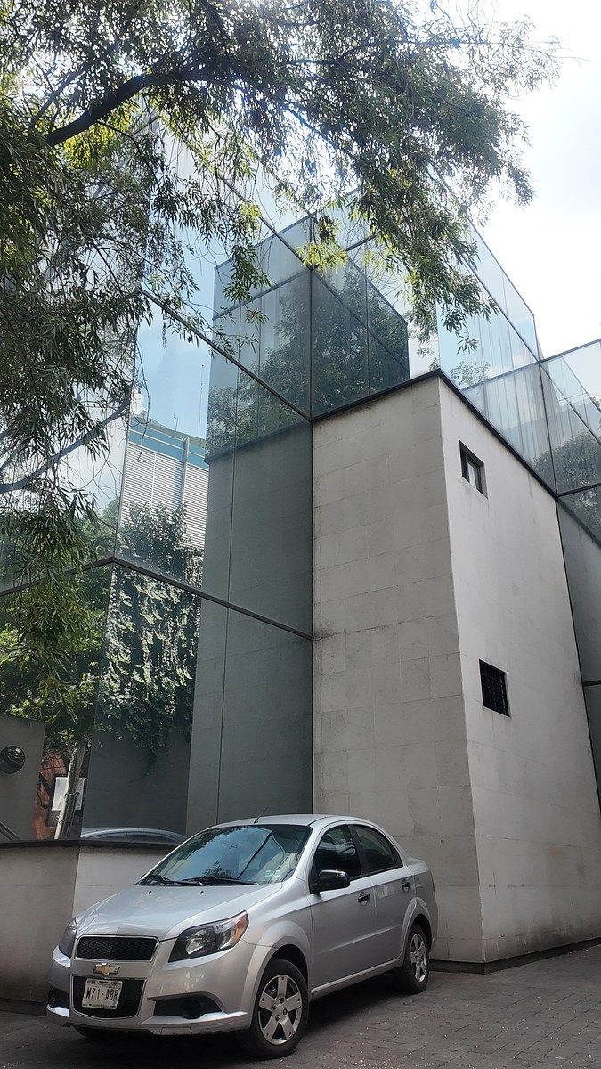 Edifício corporativo localizado em Montes Urales, foto 1 de 27