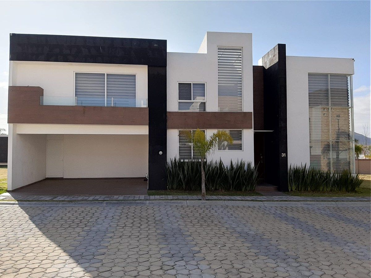 CASA EN RENTA EN ESQUINA LOMAS DE ANGELOPOLIS PUEBLA, foto 1 de 24