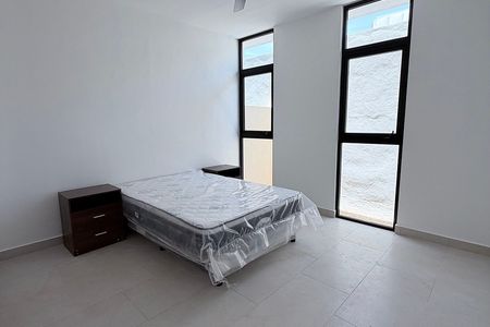 Renta departamento nuevo amueblado Temozon