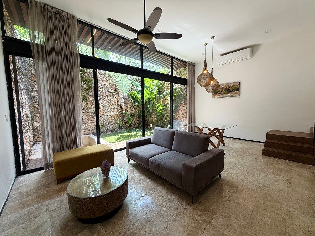Townhouse amueblado, de 3 recámaras, con paneles solares, en privada., foto 1 de 24