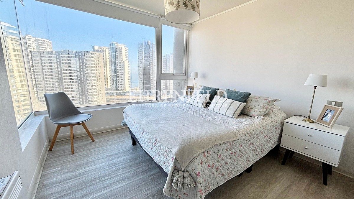 Dormitorio principal en suite., foto 16 de 26