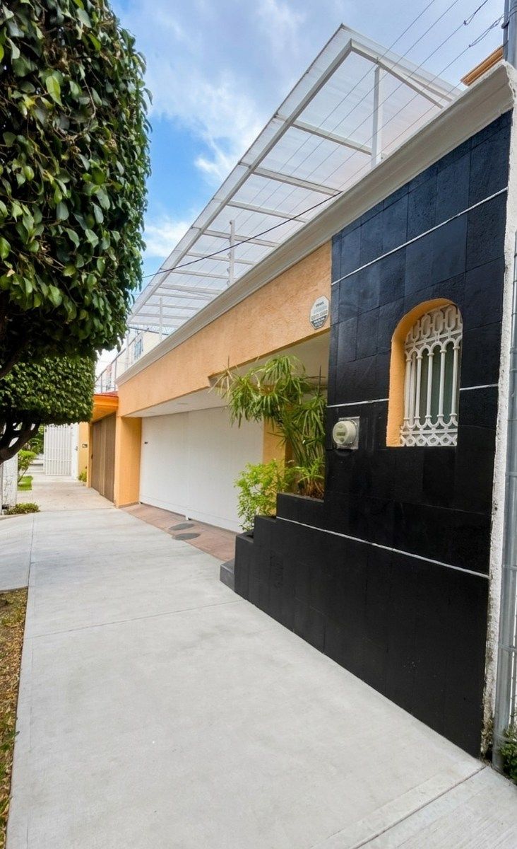 Casa em Camino Real, Zapopan, foto 2 de 18