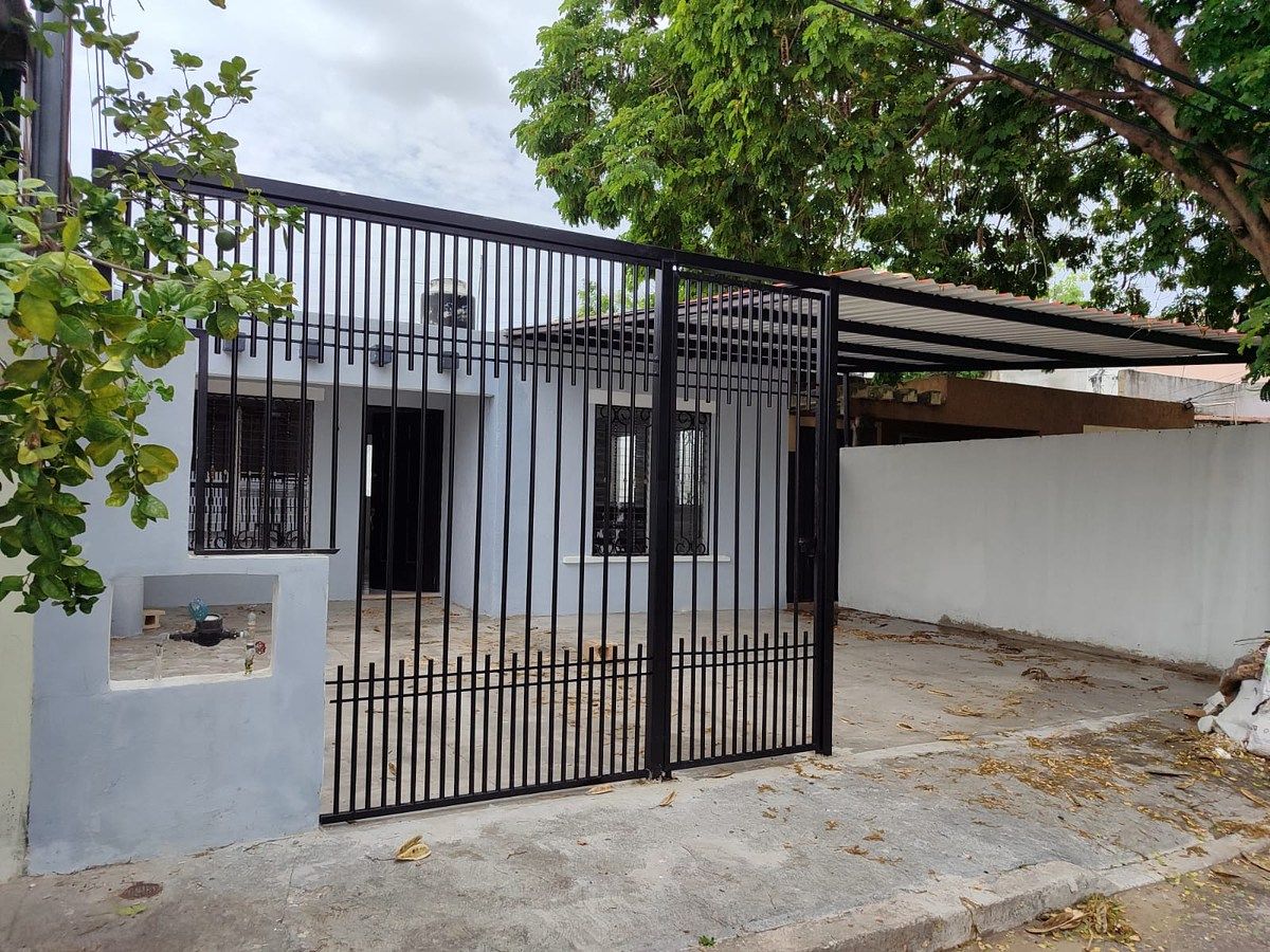 CASA EN EXCELENTES CONDICIONES- FRANCISCO DE MONTEJO, foto 1 de 13