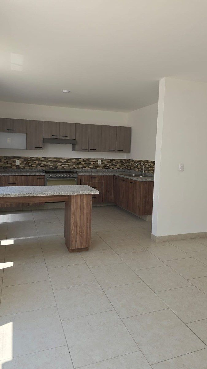 Casa em condomínio fechado em Zibatá, El Marqués, foto 2 de 23