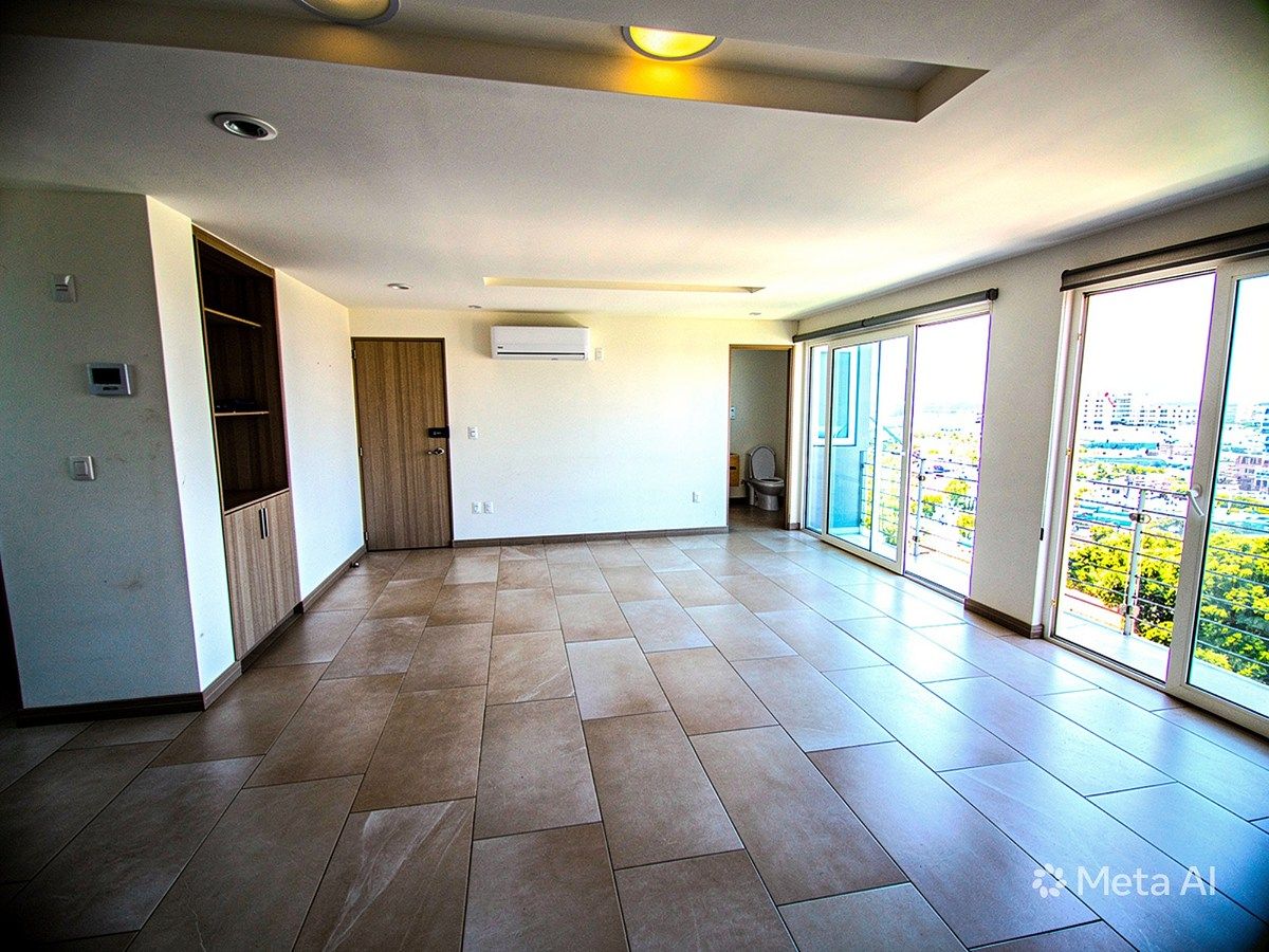 Golden hill with 2 bedrooms 2 bathrooms, photo 1 of 32