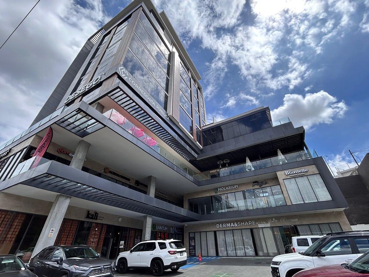 LOCAL EN VENTA, PLAZA SOLARA CENTER, foto 1 de 4