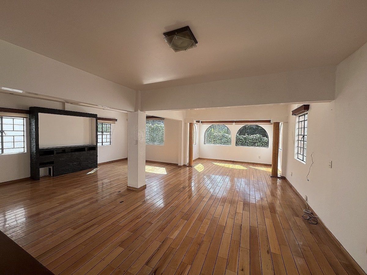 Baja de precio Lomas de Chapultepec casa con uso comercial en Renta, foto 1 de 33