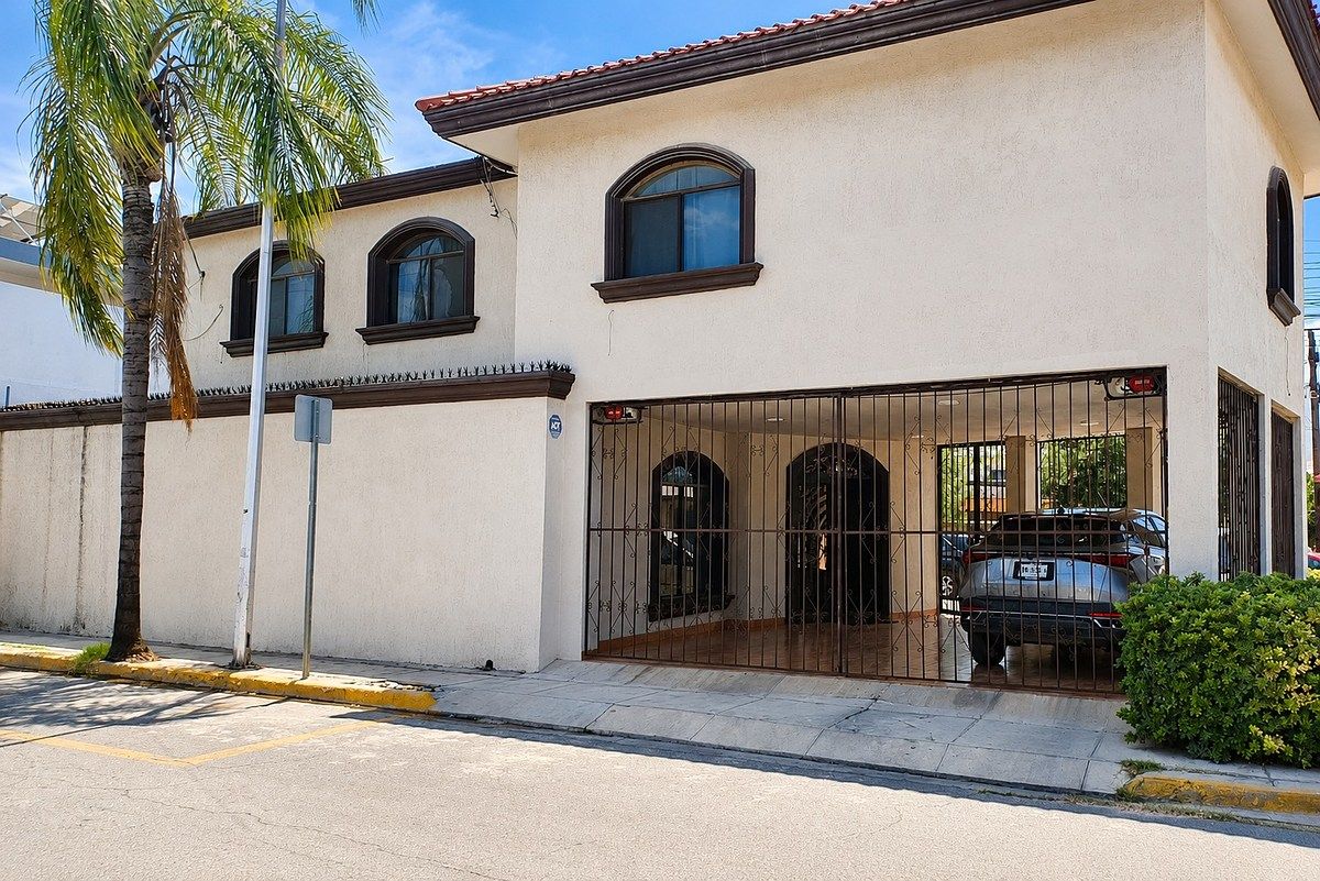Casa en Venta en la Col Villa Universidad, San Nicolas de los Garza, Nuevo León, foto 1 de 17