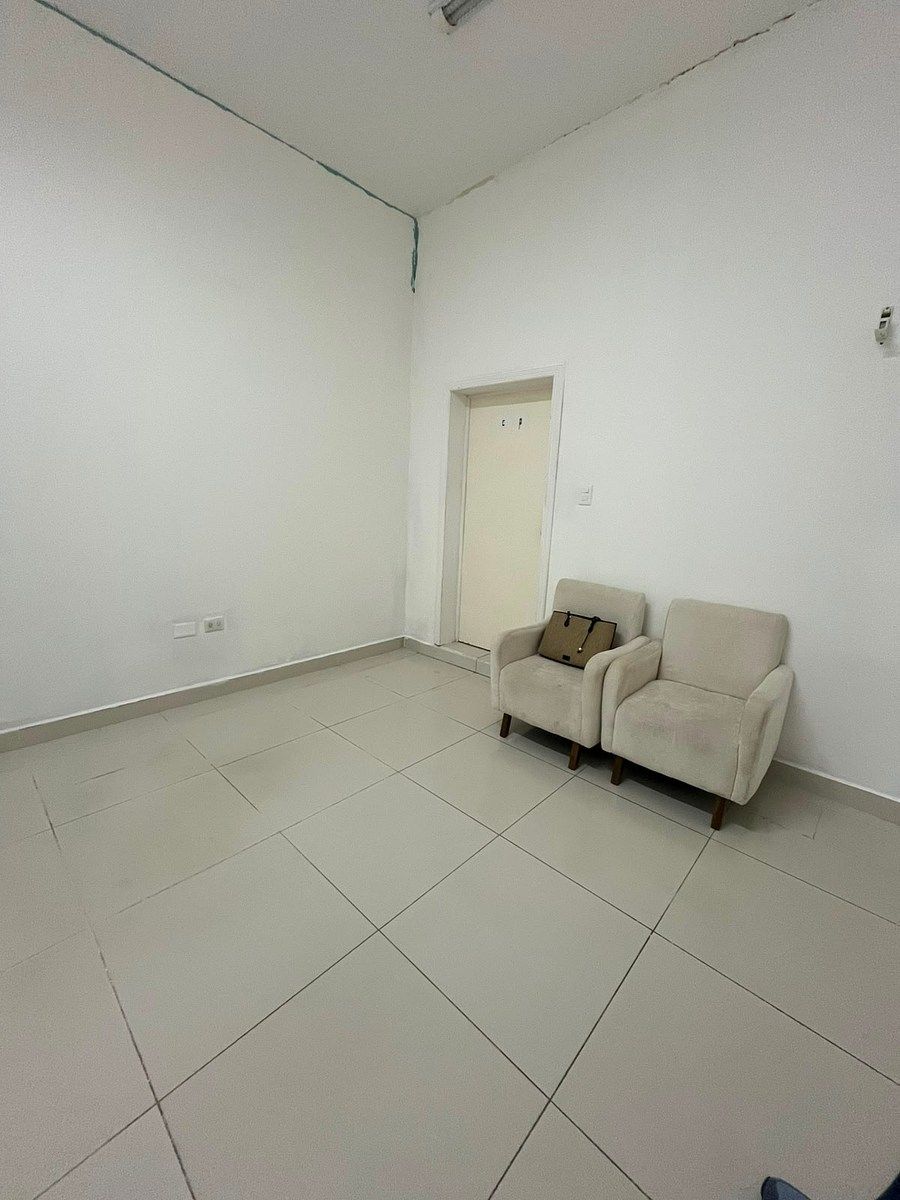 SE RENTA CONSULTORIO EN TORRE MEDICA - SEGUNDO PISO, foto 1 de 6
