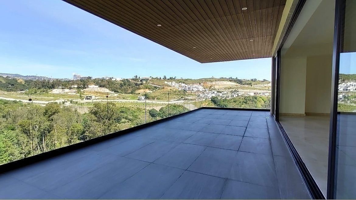 Venta Pent House con Terrazas y Roof en Lomas Country - foto 2