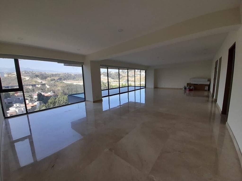 Venta Pent House con Terrazas y Roof en Lomas Country - foto 1