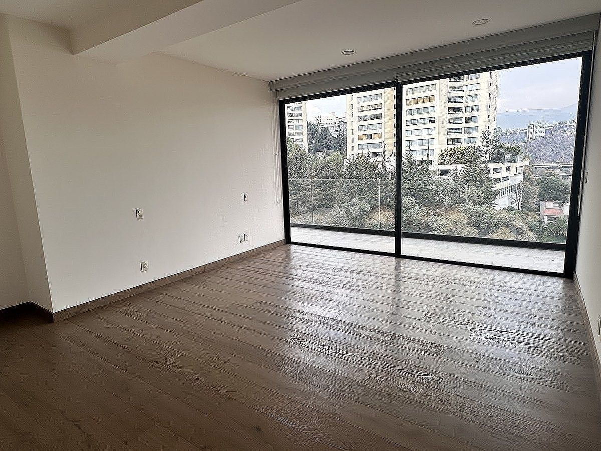 Venta Pent House con Terrazas y Roof en Lomas Country - foto 5