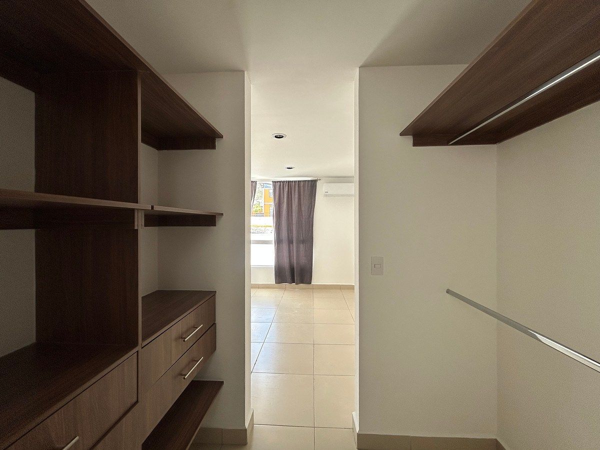 House in Gated Community in Residencial el Refugio, Querétaro, photo 9 of 21
