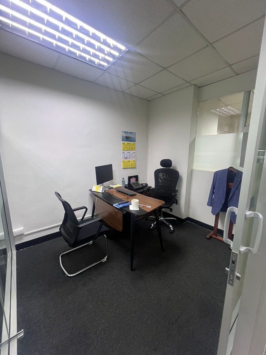 Oficina en Zona 10, Guatemala, foto 8 de 9