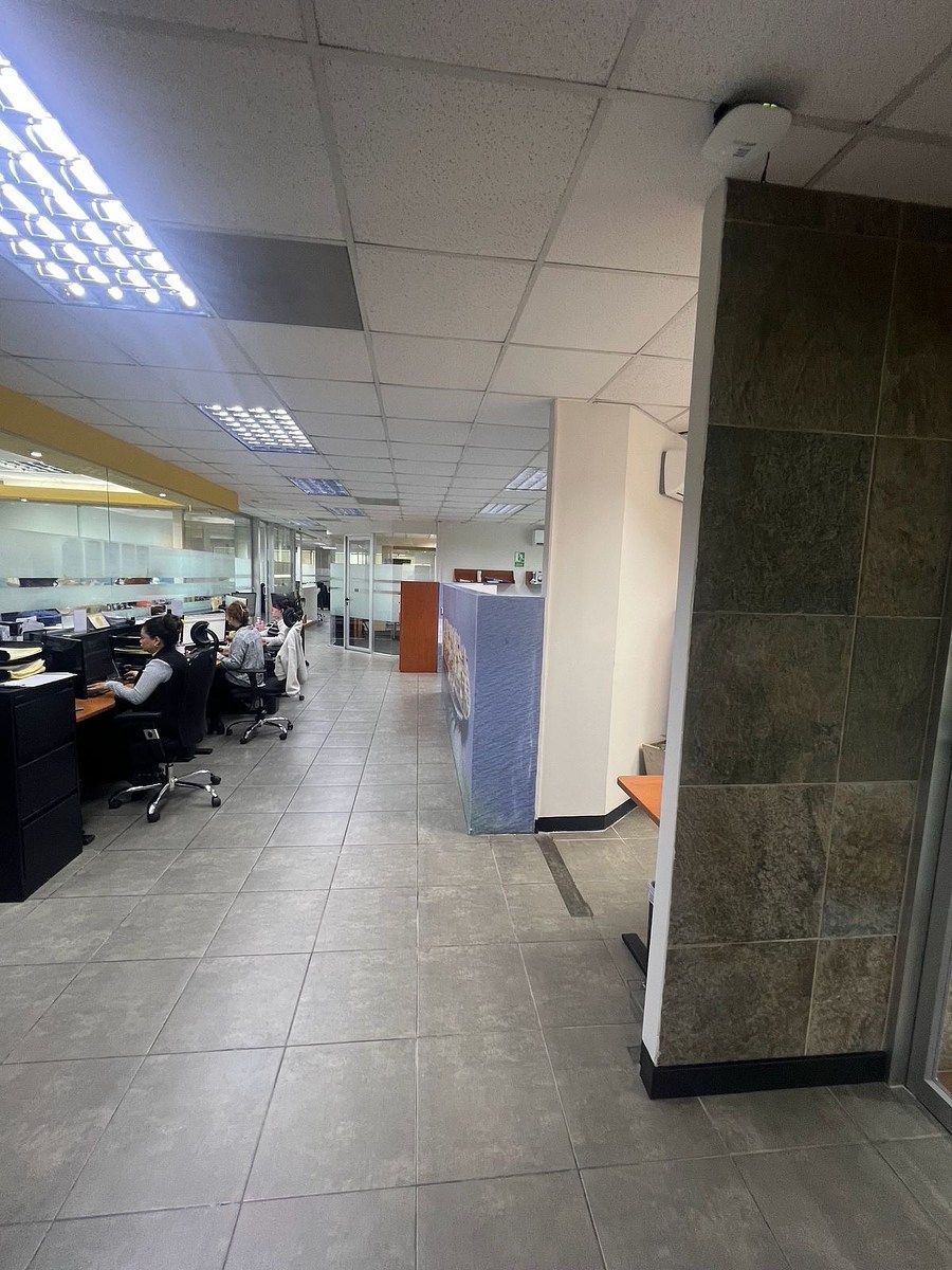 Oficina en Venta – Dubai Center, Zona 10 - Image 5
