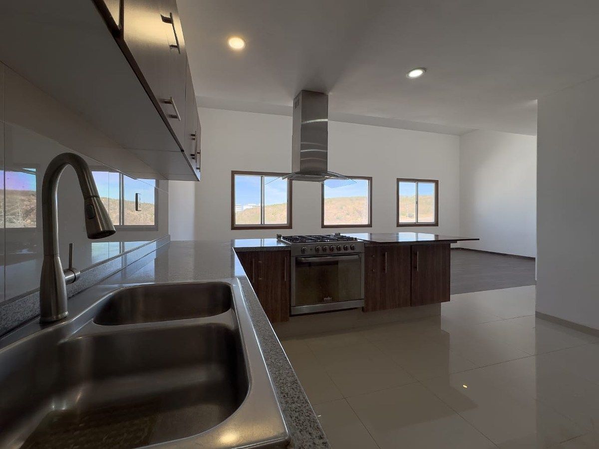 CASA EN VENTA EN MONTERRA PONIENTE, foto 1 de 26