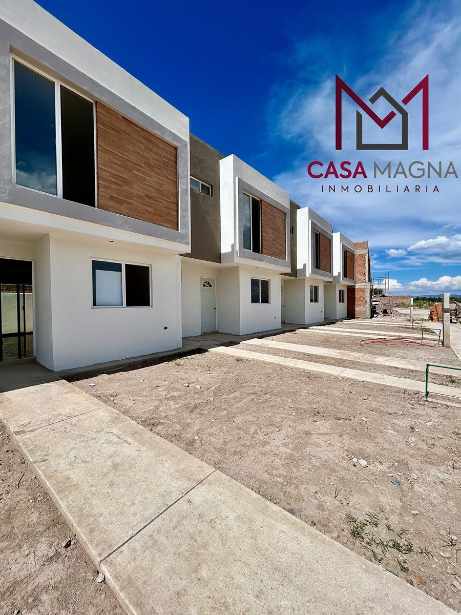 FACHADA, photo 2 of 16