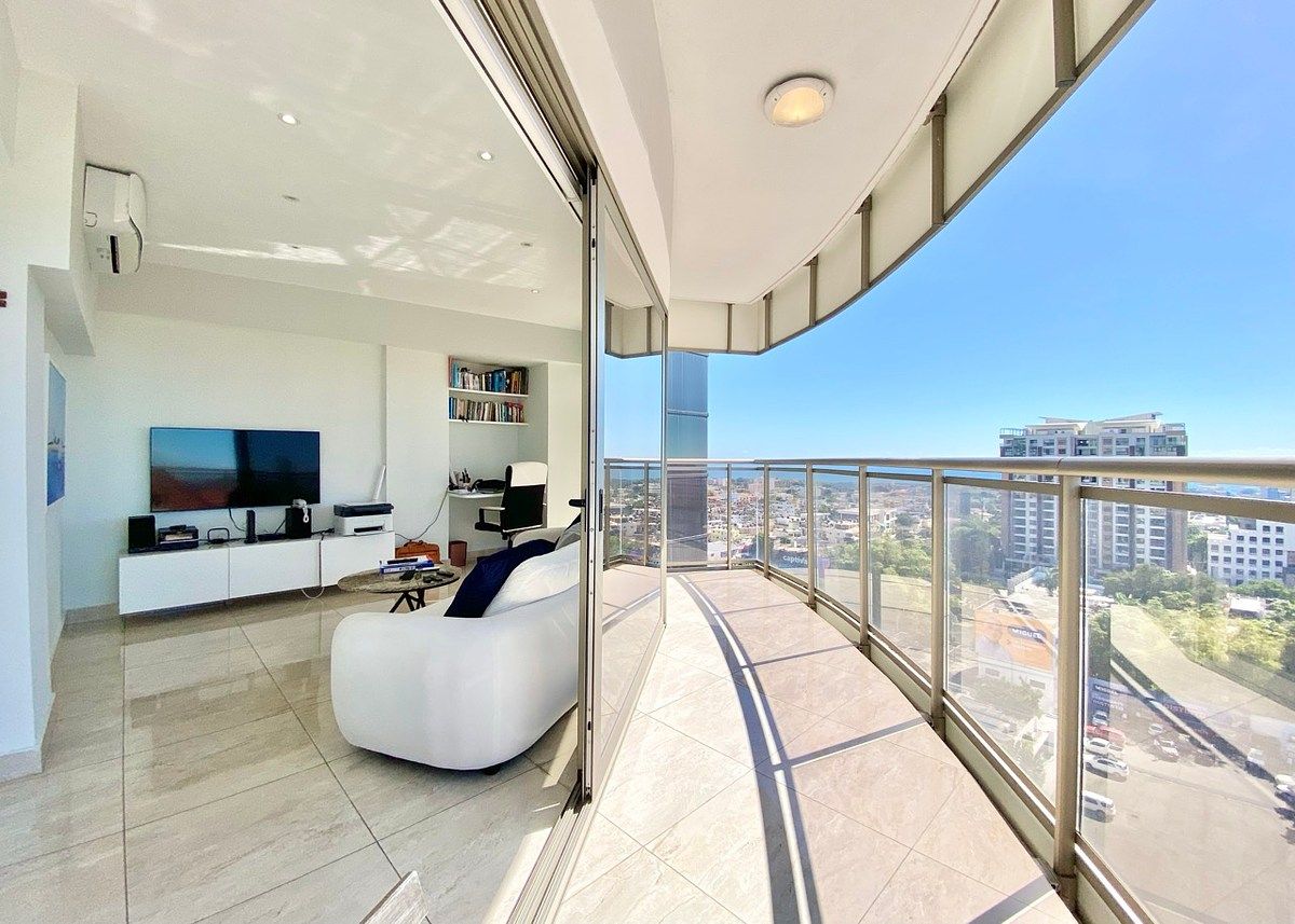 BELLA VISTA: Torre moderna con amenidades de lujo y vista al mar, foto 1 de 20