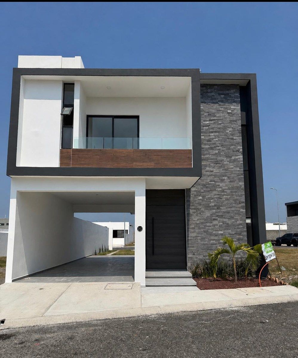 Casa en venta, fraccionamiento lomas de La Rioja, foto 1 de 27