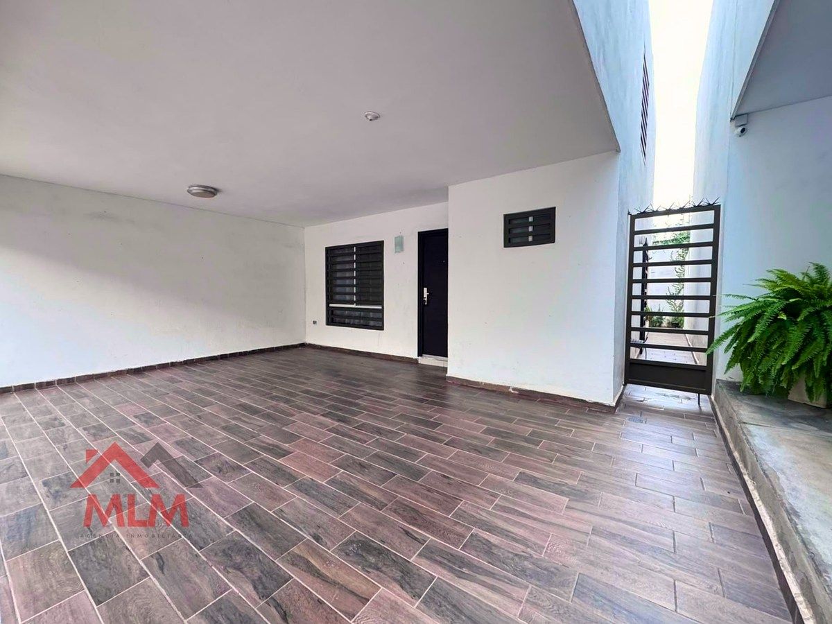 Casa em Dominio Cumbres, García, foto 2 de 28