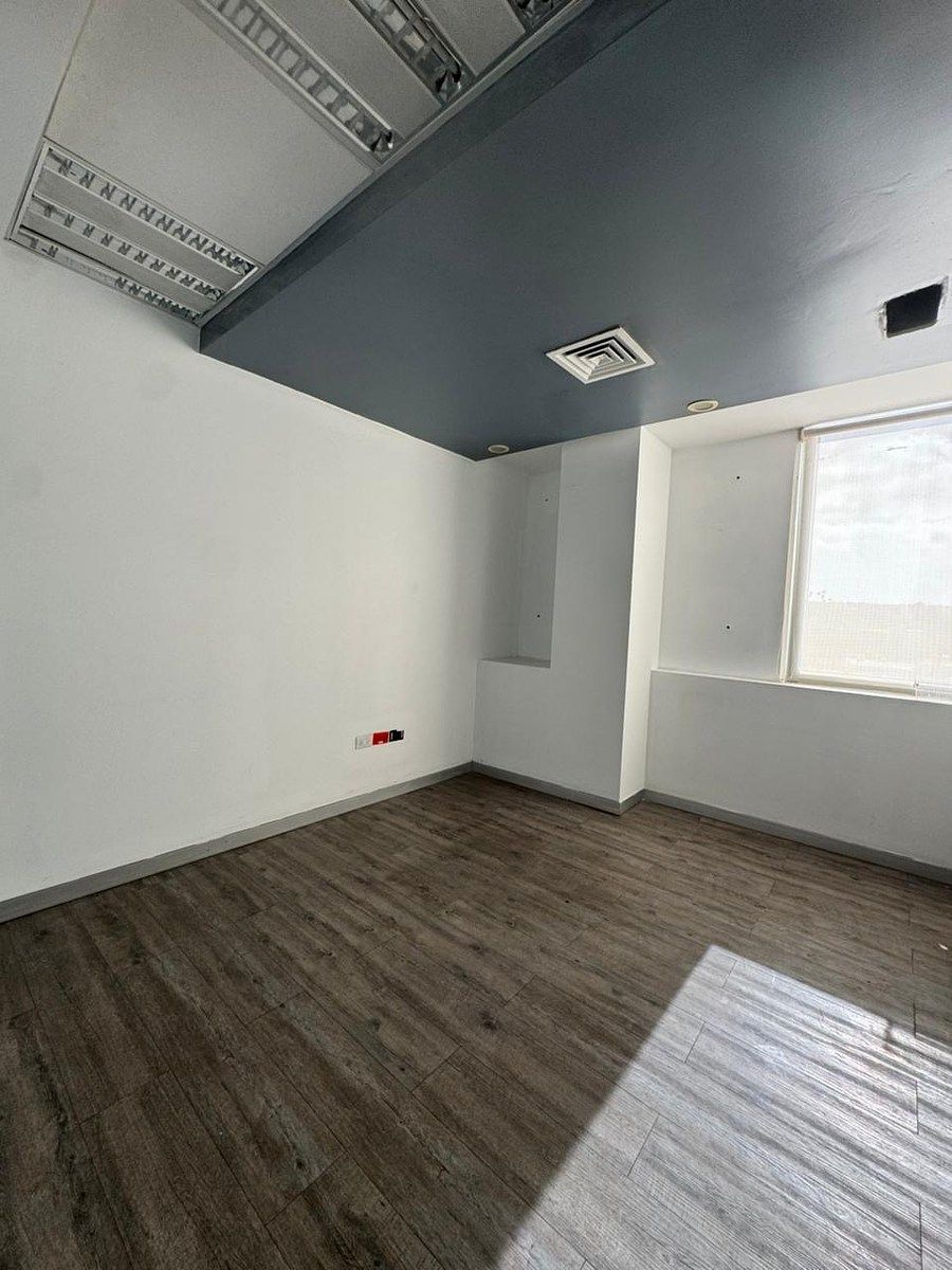 Office in Revolución, Tijuana, photo 10 of 13
