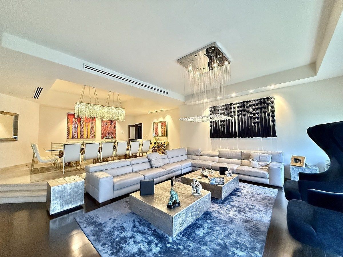 Casa de lujo en Jerónimo Siller en Venta, foto 1 de 18
