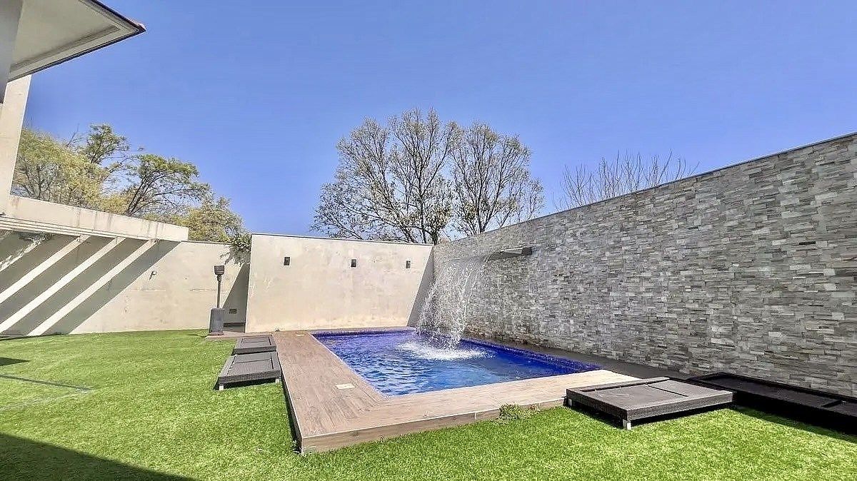 Casa em Jerónimo Siller, San Pedro Garza García, foto 2 de 18
