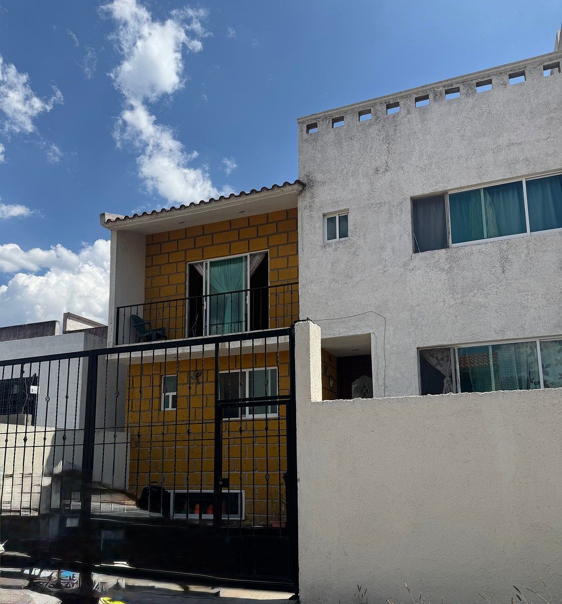 CASA en VENTA  para inversión 4 recámaras, con Loft y Local en Milenio III, foto 1 de 25