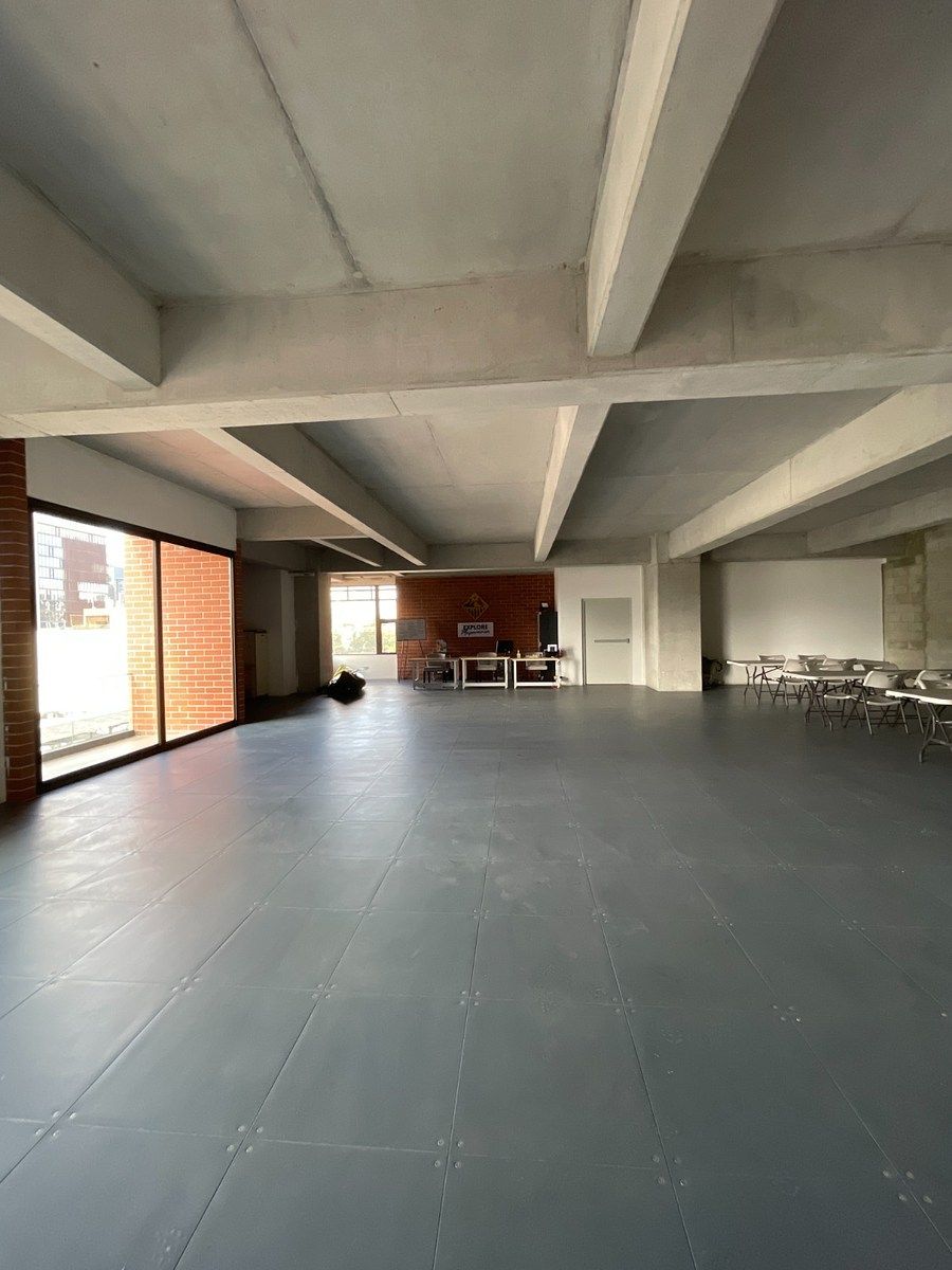 Oficina en venta/renta  en Edificio Diagoseis zona 10. - Miniatura 2