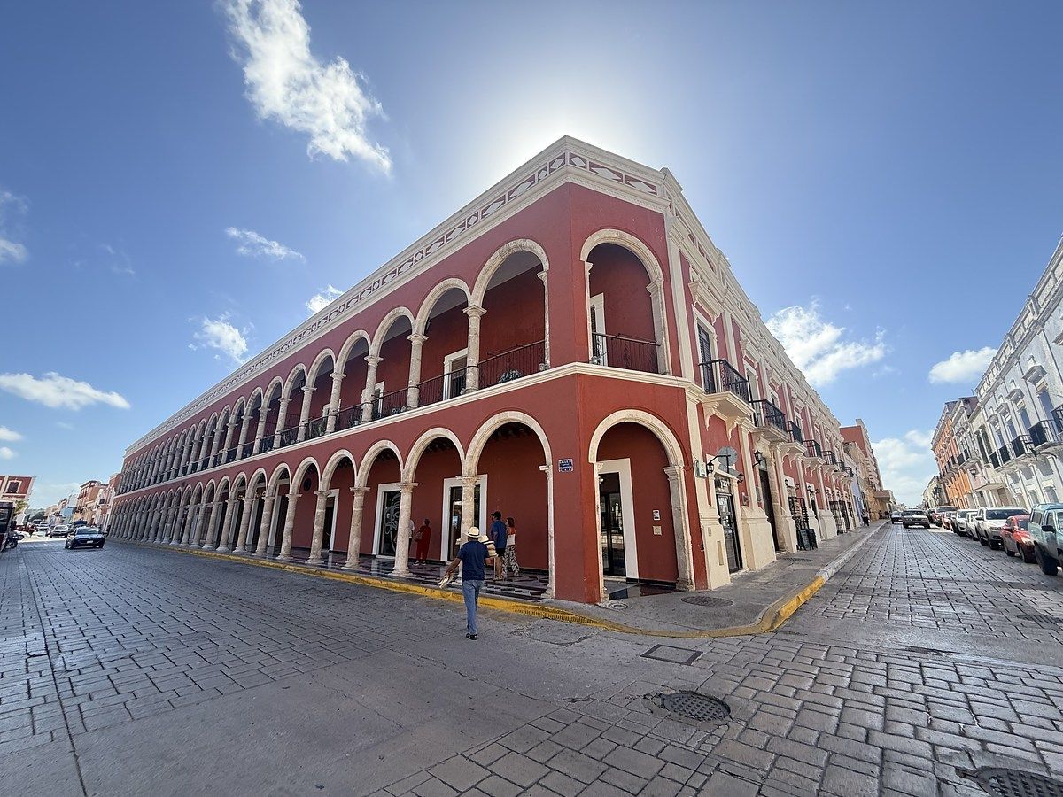 EN RENTA - OFICINA EN EDIFICIO CUAUHTEMOC CENTRO HISTORICO, CAMPECHE, foto 1 de 11