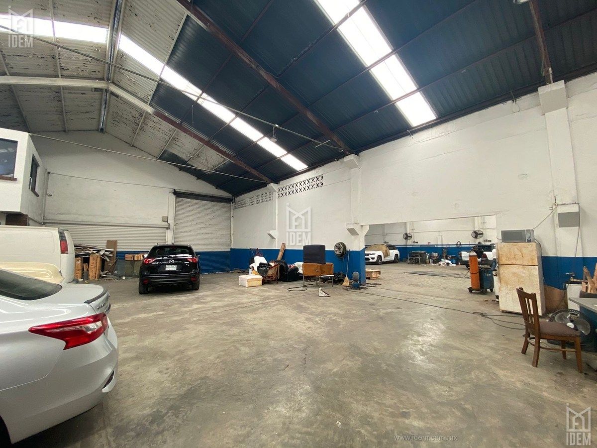 Commercial Storage Unit in Mitras Norte, Monterrey, photo 4 of 5