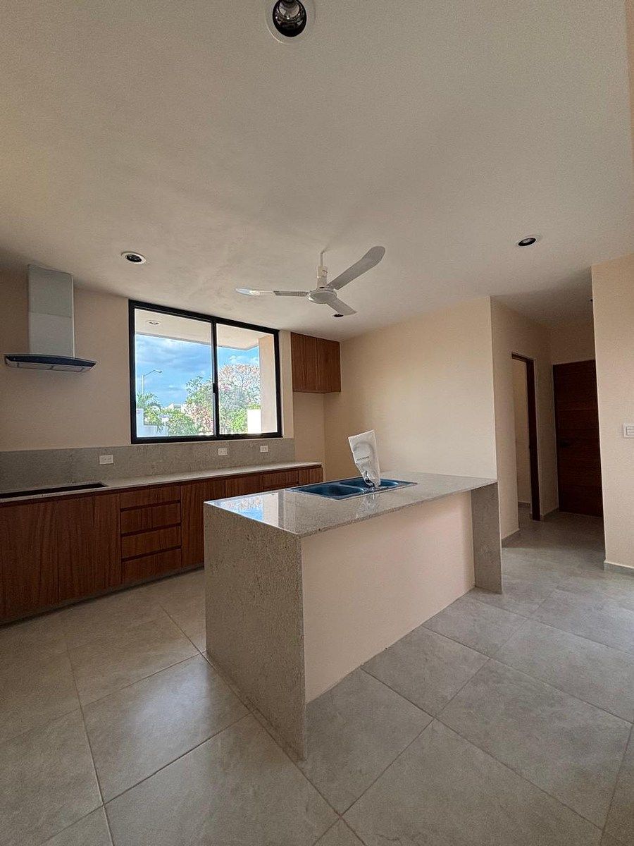 Casa en venta en al norte de Mérida, Real Montejo. Con Alberca - foto 4