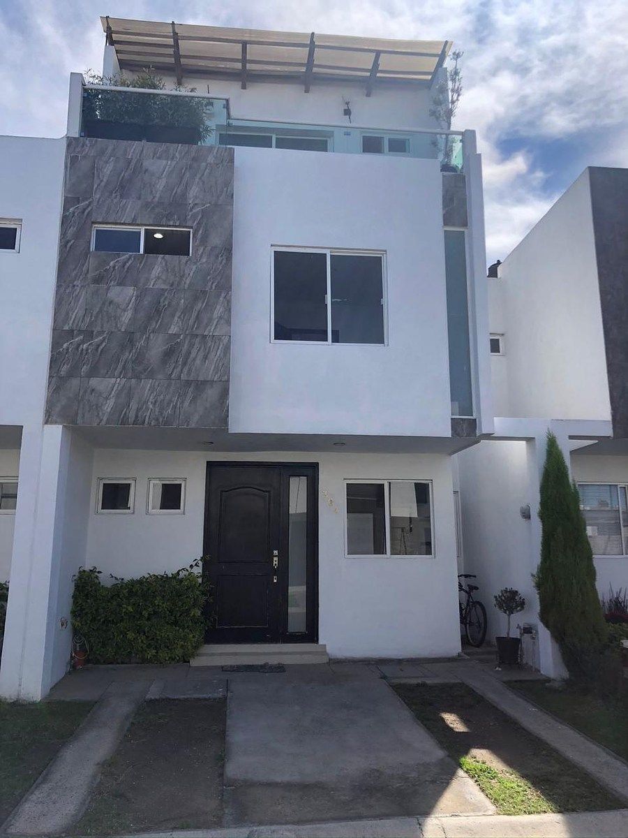 CASA EN VENTA EN FRACCIONAMIENTO LA MORALEJA, foto 1 de 39