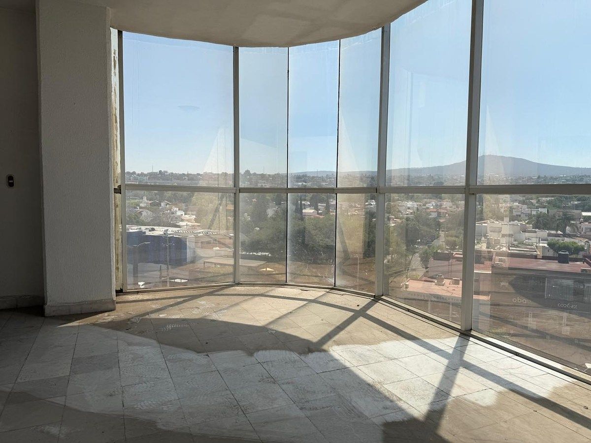 Edificio en El Jacal, Querétaro, foto 3 de 12