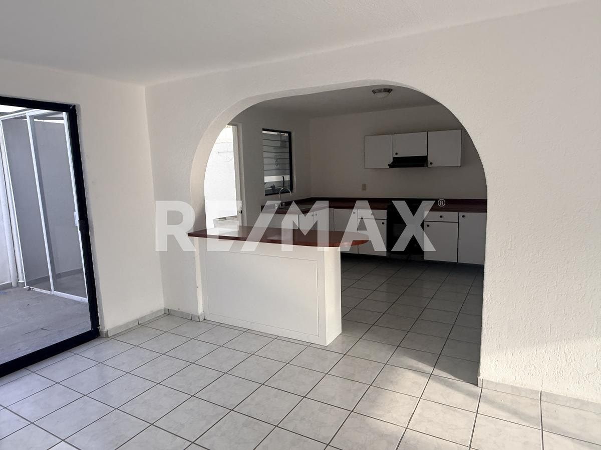 House in Gated Community in Privada de los Portones, Querétaro, photo 3 of 12