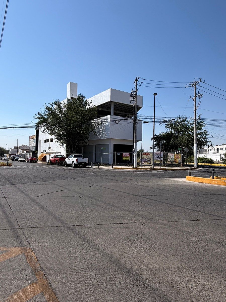 Galpão comercial em Fraccionamiento Real de Valdepeñas, Zapopan, foto 2 de 22