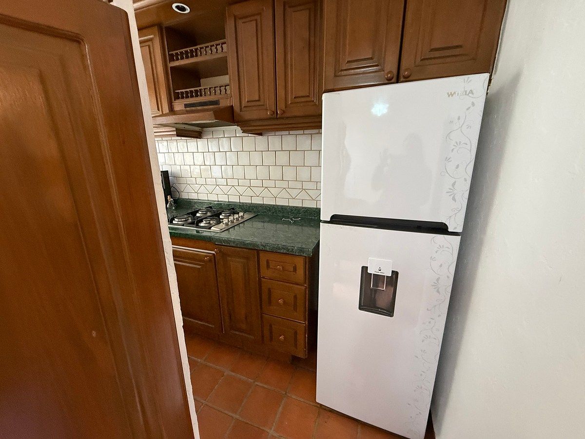 Refrigerador de la cocina, foto 13 de 24