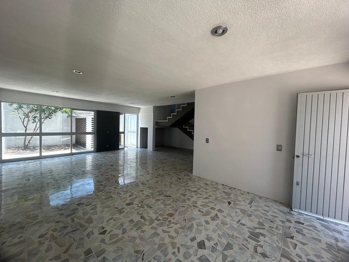 House in Gated Community in Jardines Alcalde, Guadalajara, photo 6 of 21